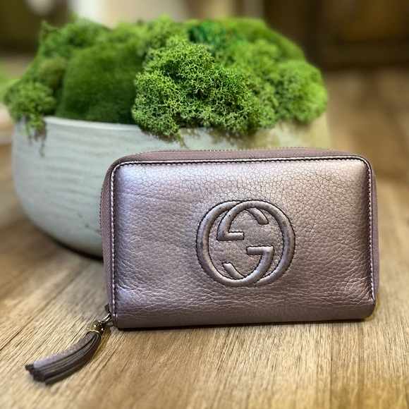 Gucci Handbags - Gucci Small Soho Disco Metallic Wallet